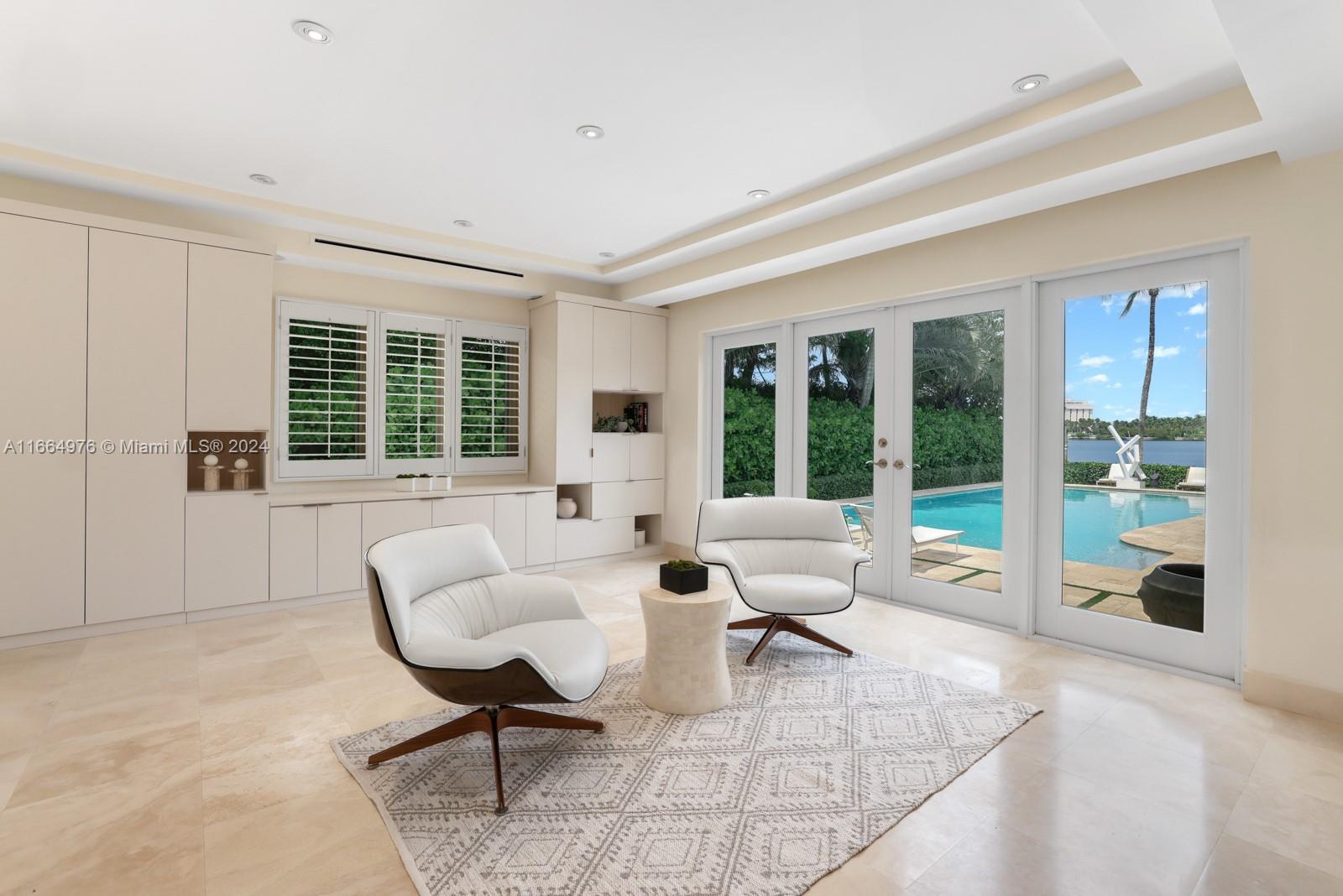 SUNSET LAKE EXTENSION - Residential