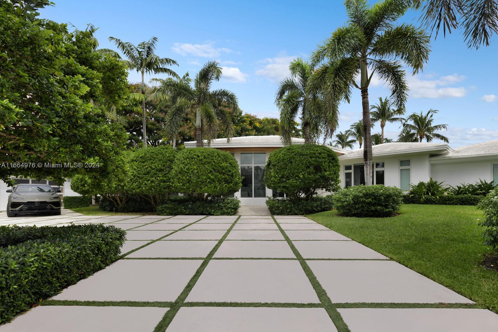 SUNSET LAKE EXTENSION - Residential