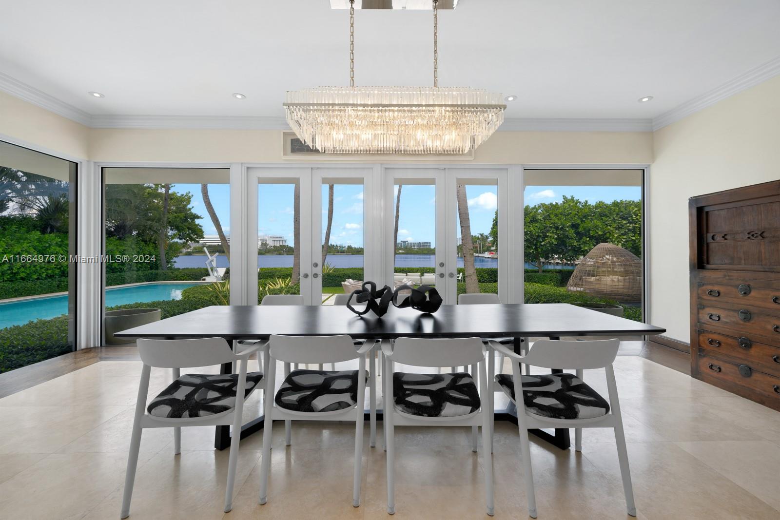 SUNSET LAKE EXTENSION - Residential