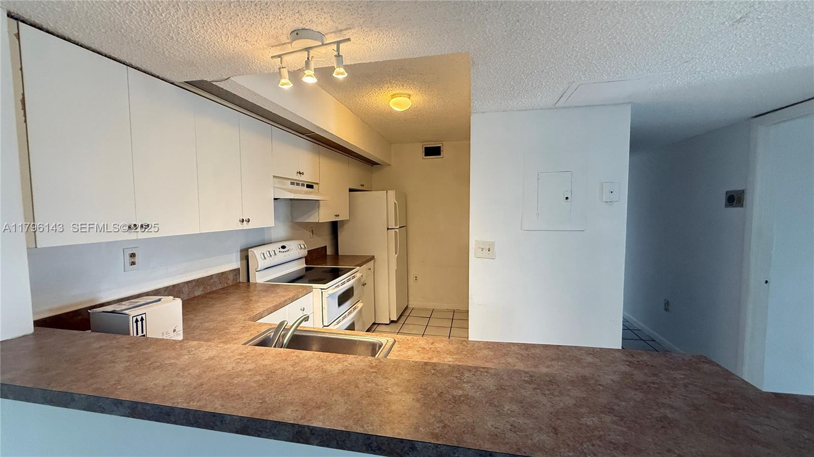 LE CLUB AT OLD CUTLER CON - Residential