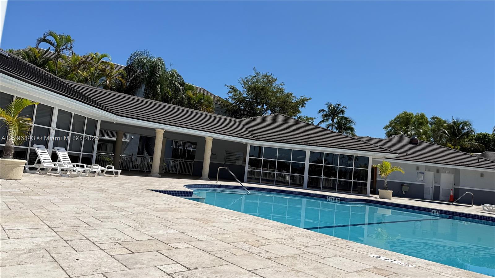 LE CLUB AT OLD CUTLER CON - Residential