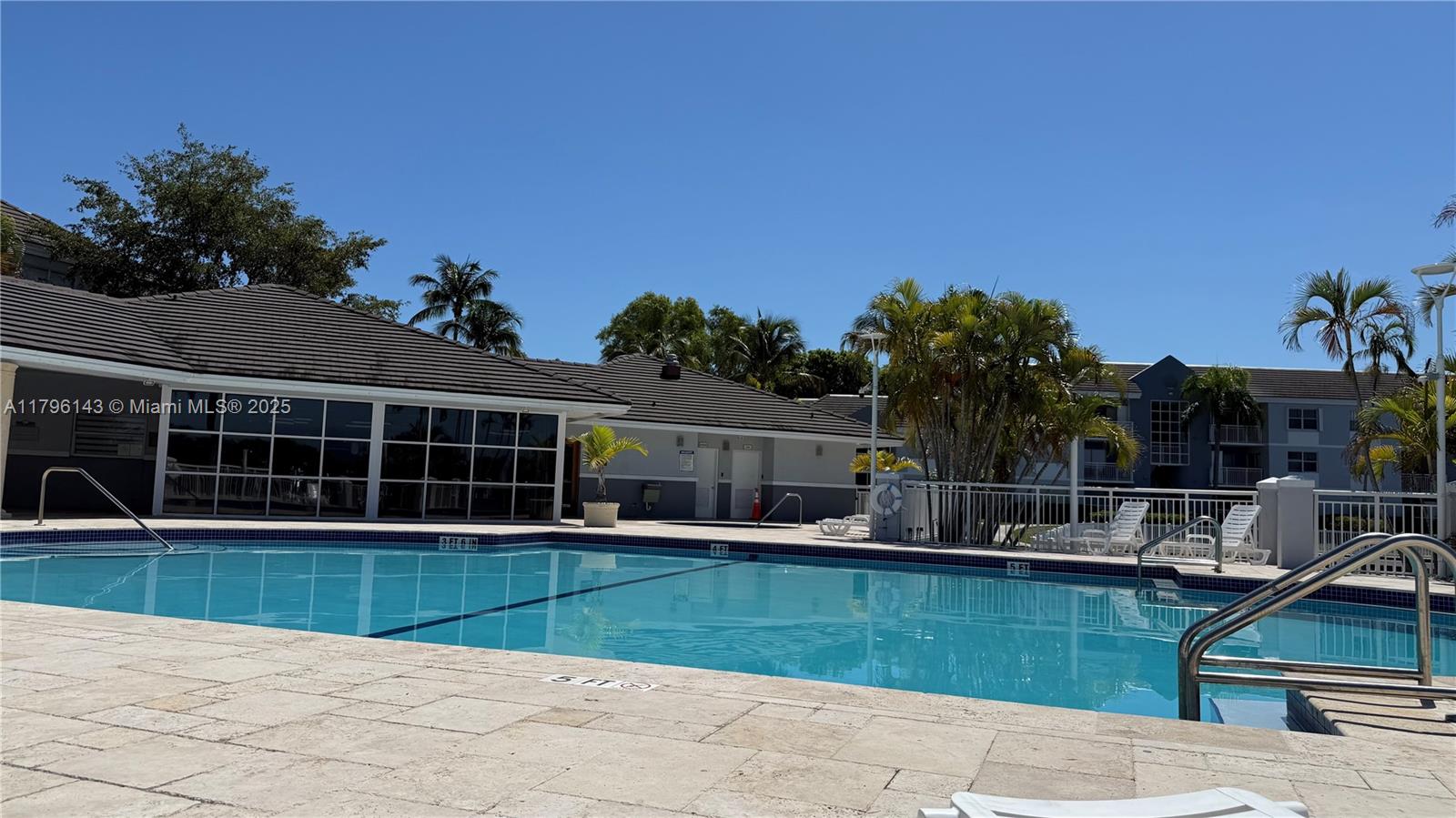 LE CLUB AT OLD CUTLER CON - Residential