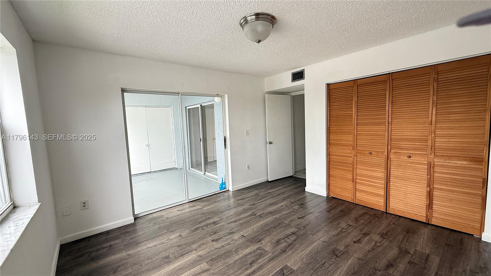 LE CLUB AT OLD CUTLER CON - Residential