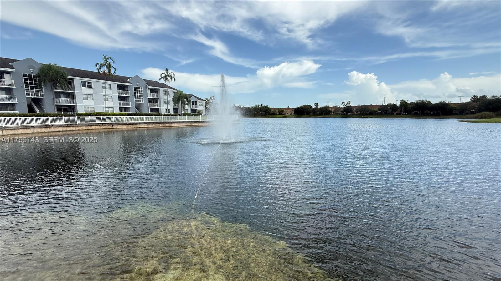 LE CLUB AT OLD CUTLER CON - Residential