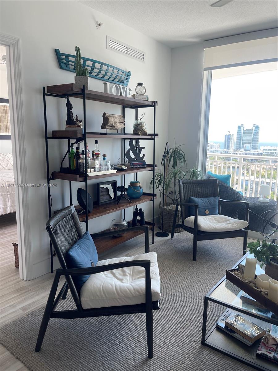 DUO CONDOMINIUM EAST - Residential Lease