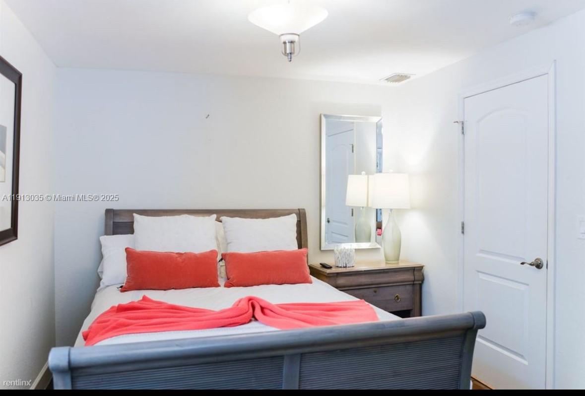 ALTOS DEL MAR NO 3 - Residential Lease