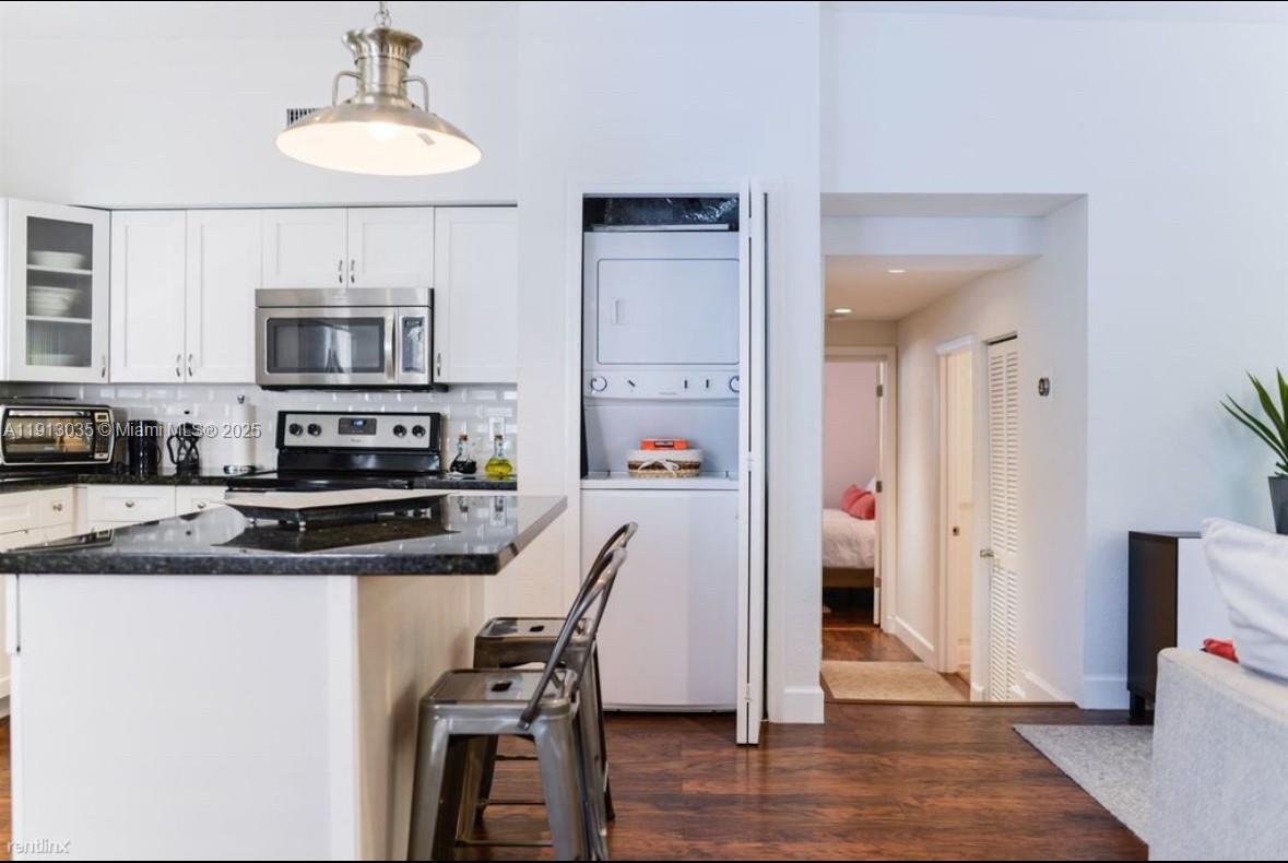 ALTOS DEL MAR NO 3 - Residential Lease