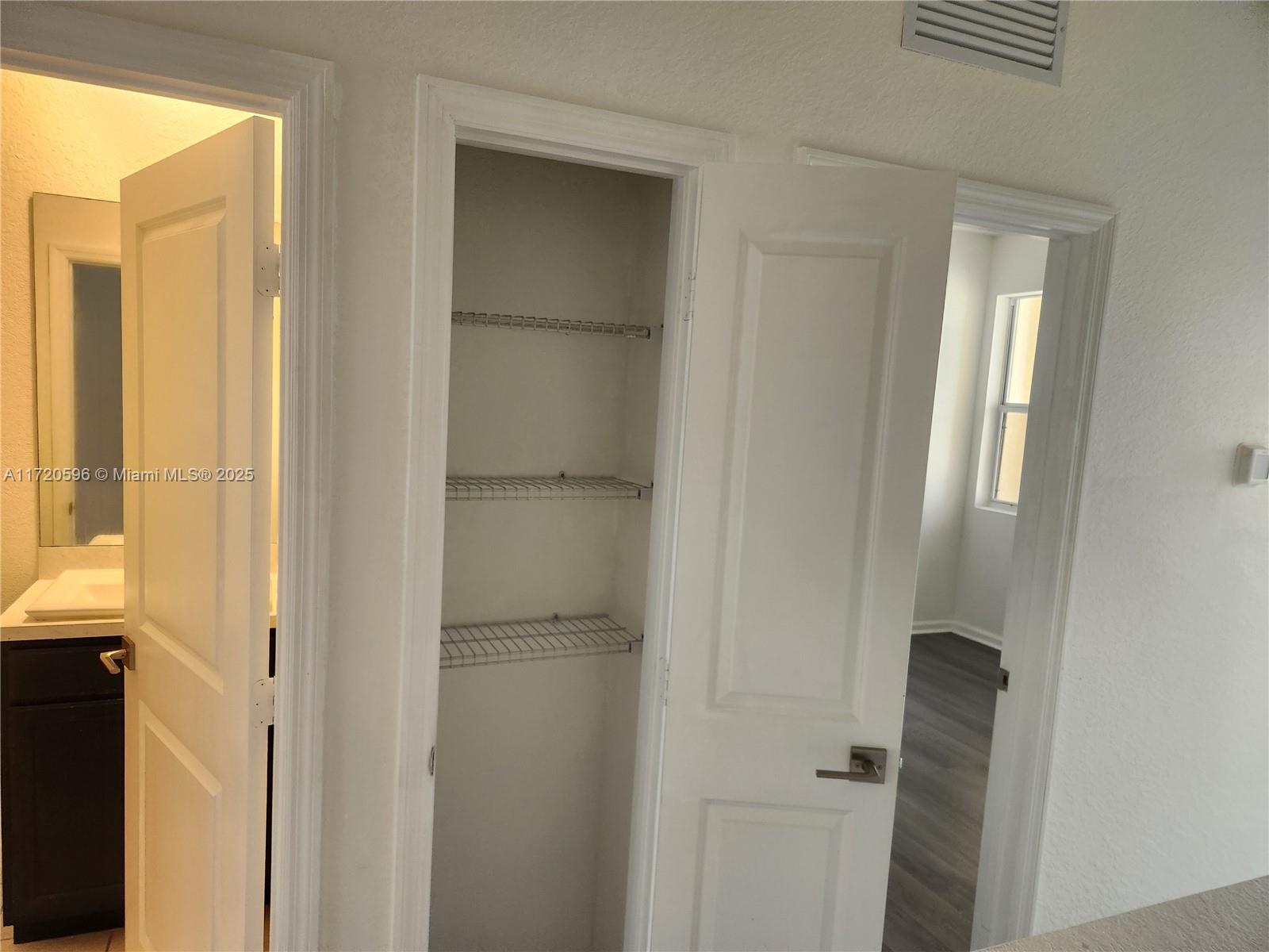 PRINCETON - Residential