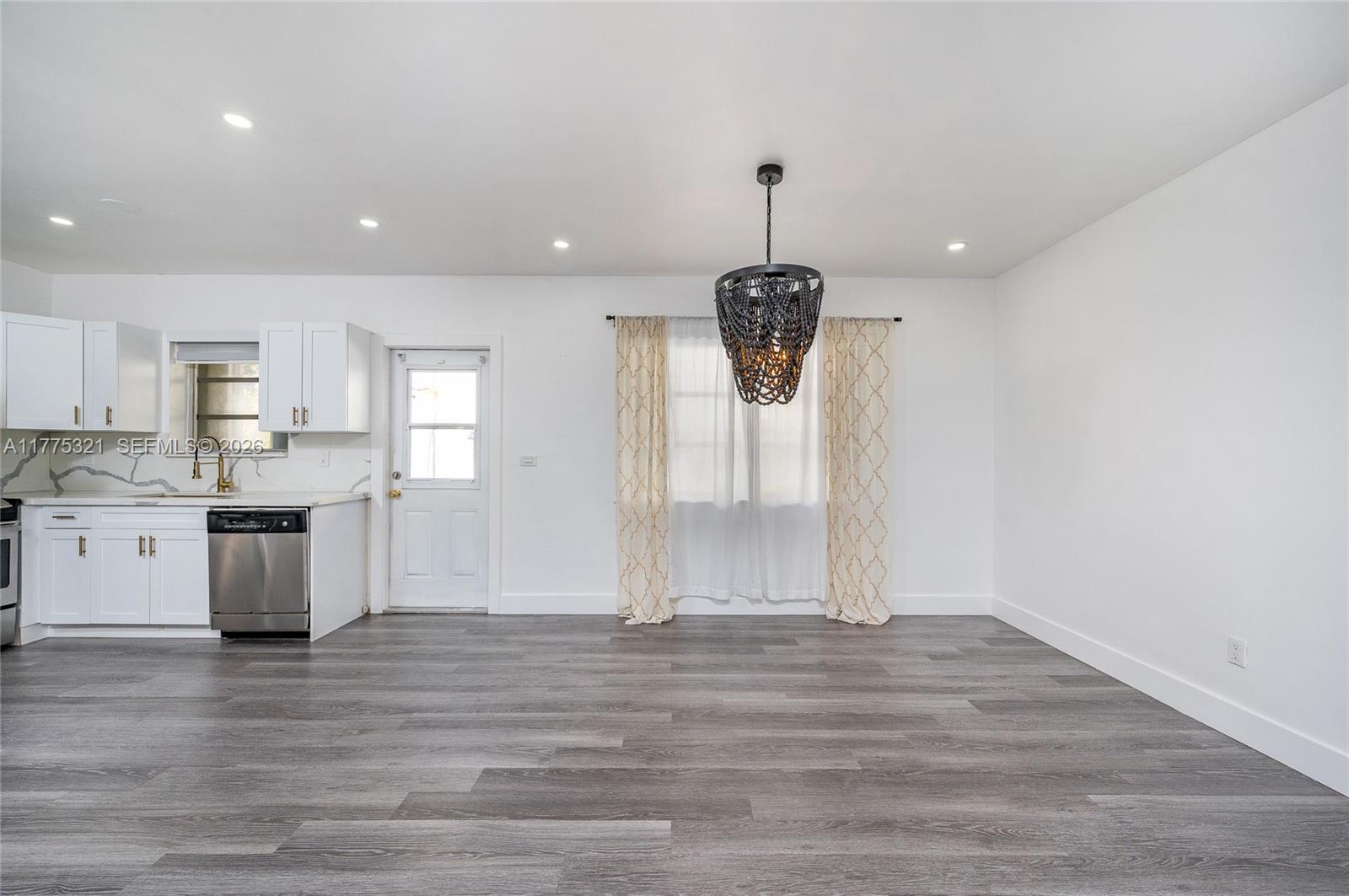 CORAL GROVES - Residential Income