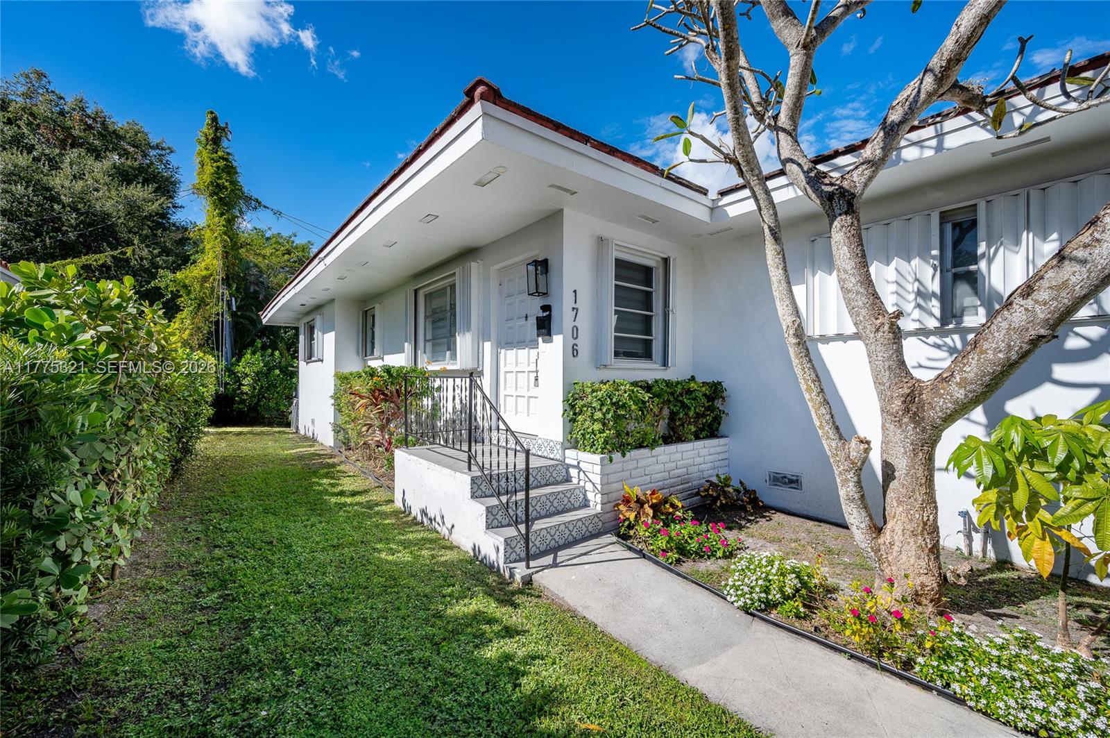 CORAL GROVES - Residential Income