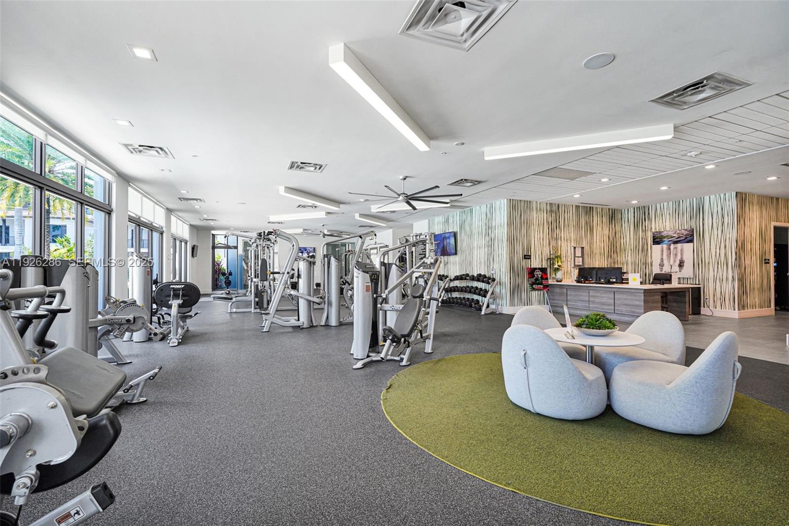 DOWNTOWN DORAL SOUTH PHAS - Residential