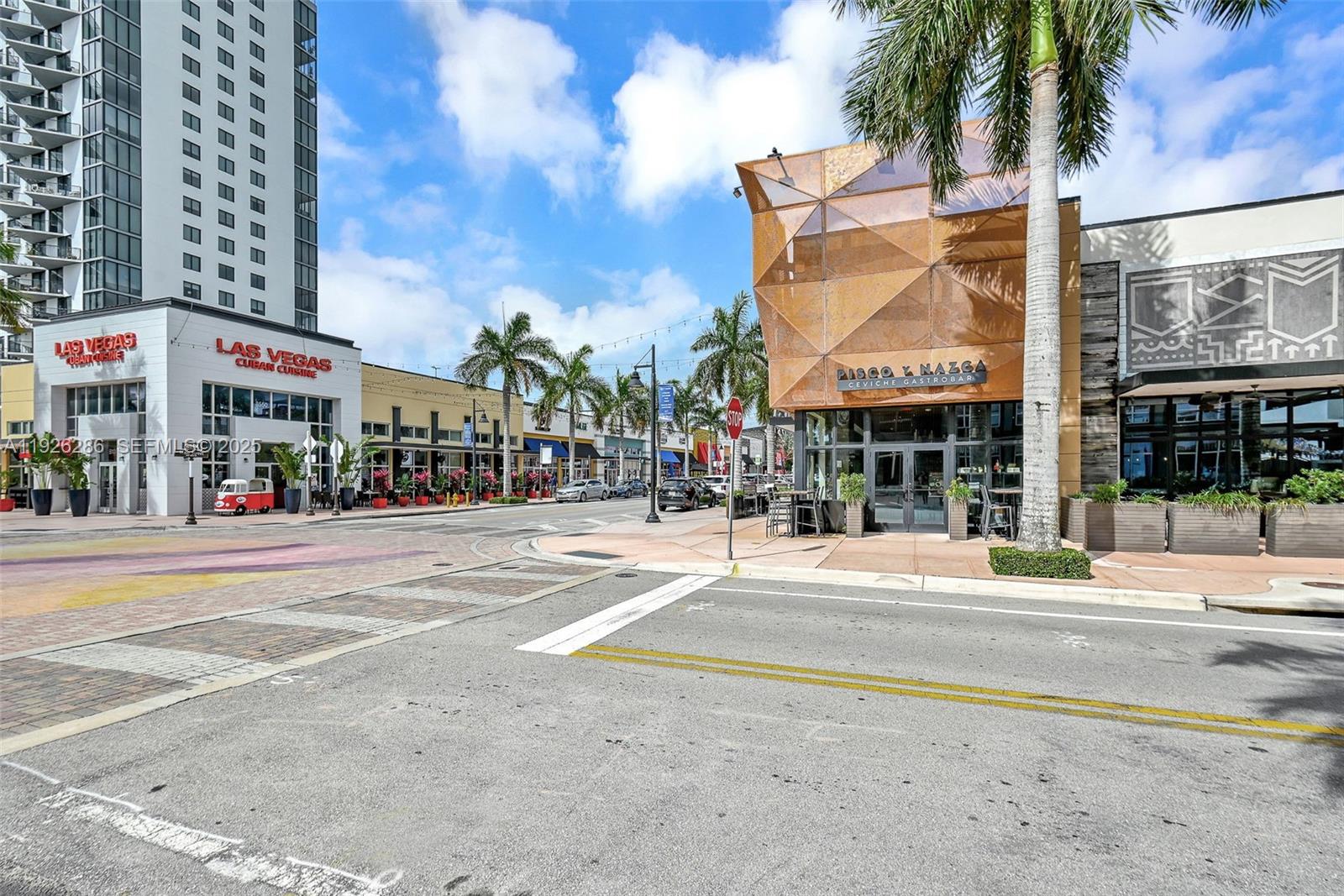 DOWNTOWN DORAL SOUTH PHAS - Residential