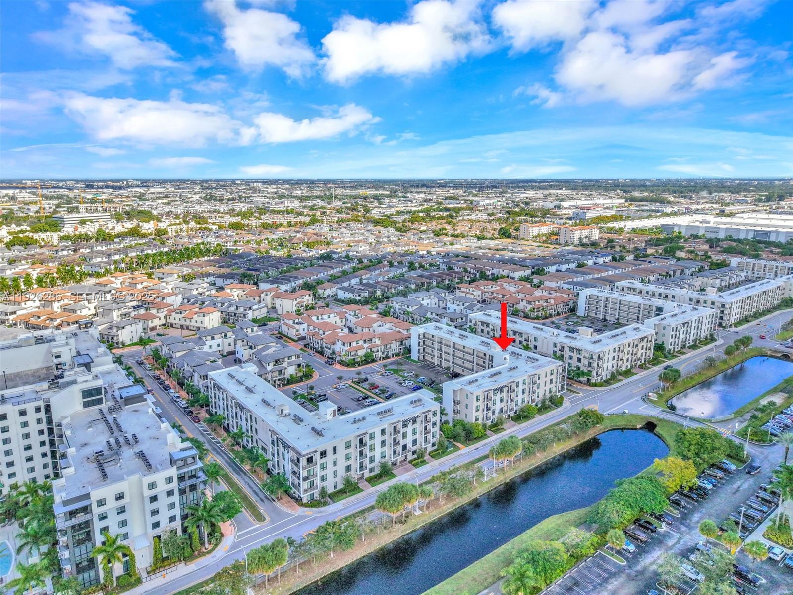 DOWNTOWN DORAL SOUTH PHAS - Residential