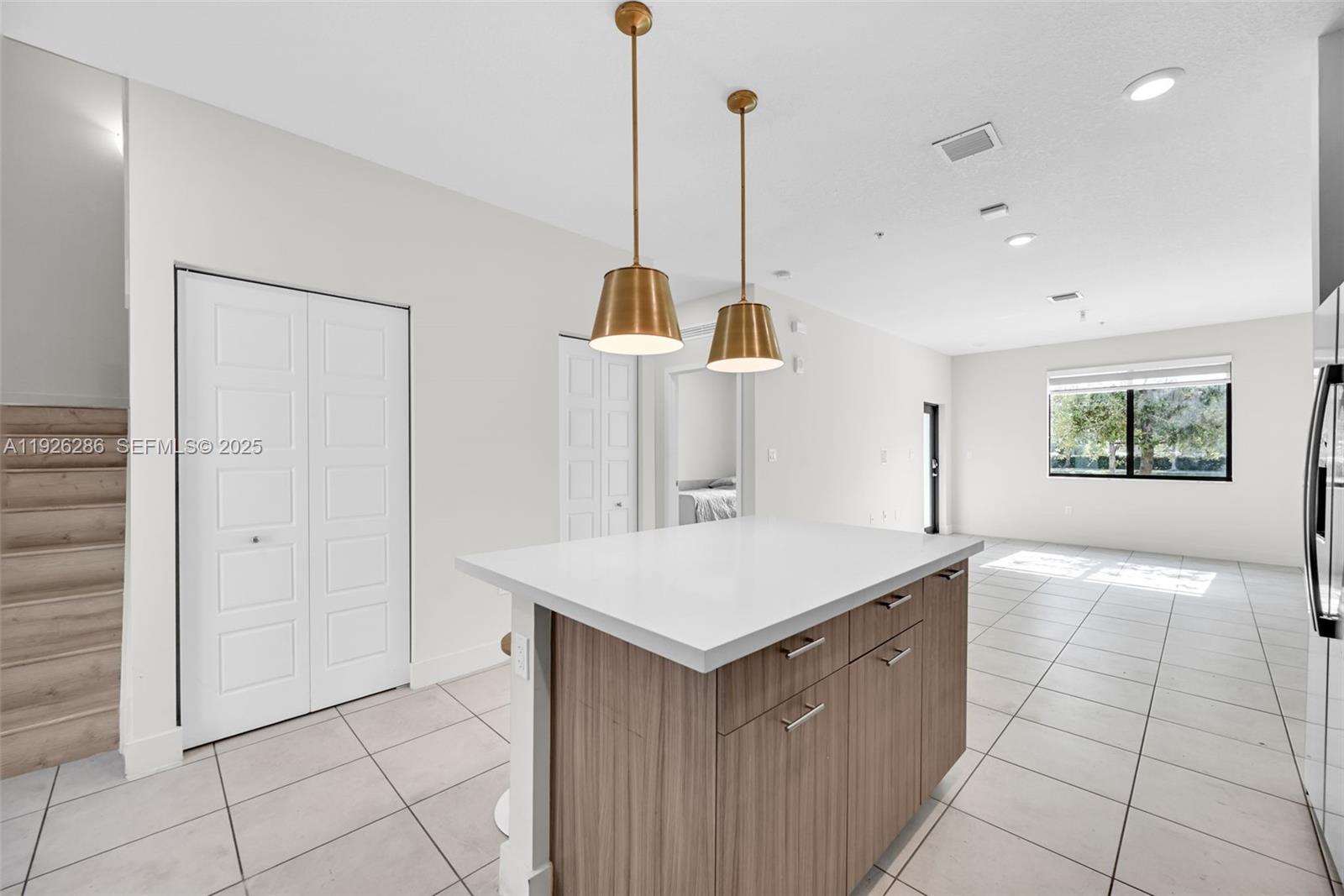 DOWNTOWN DORAL SOUTH PHAS - Residential