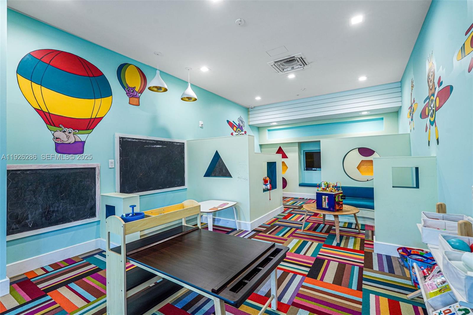 DOWNTOWN DORAL SOUTH PHAS - Residential