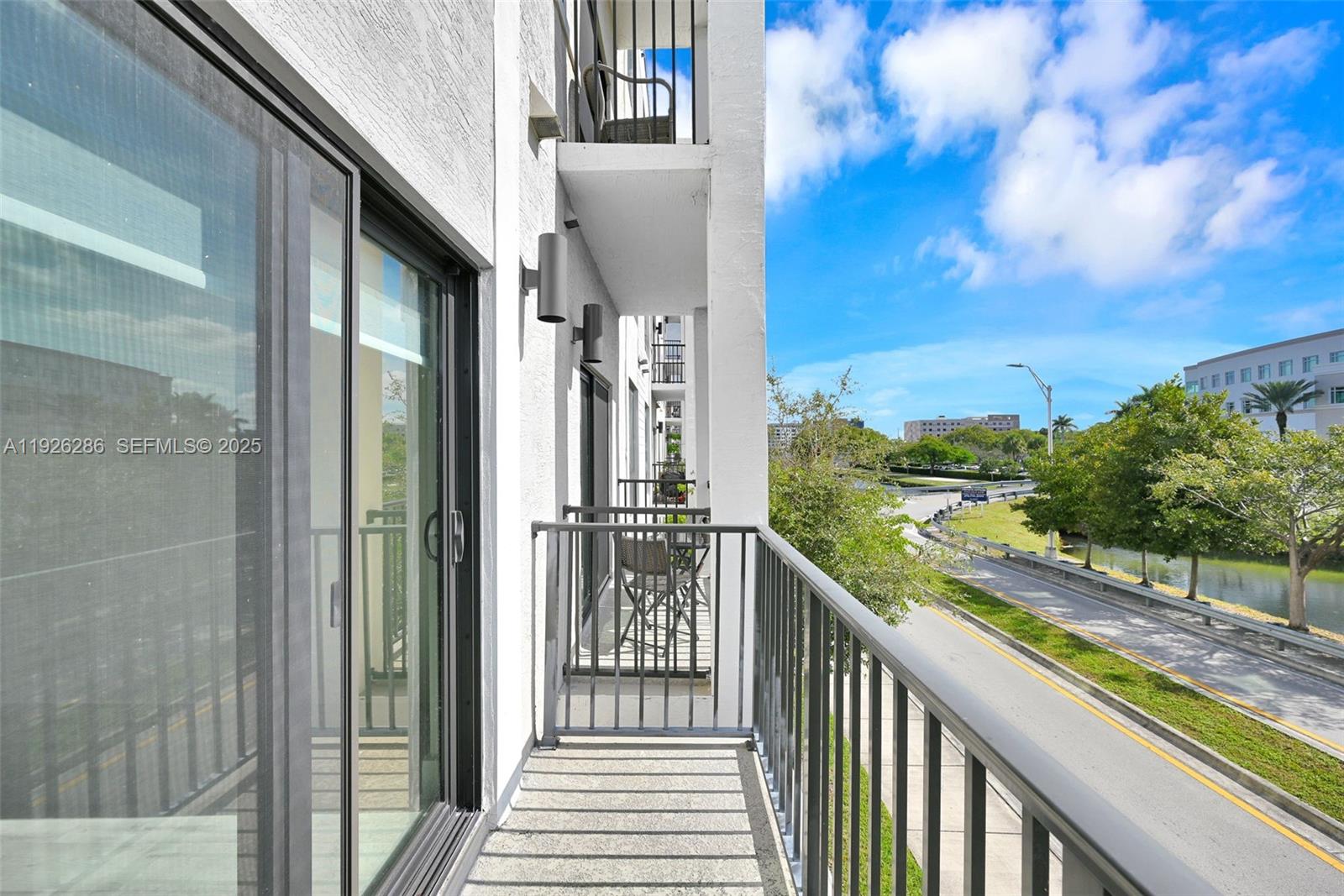 DOWNTOWN DORAL SOUTH PHAS - Residential