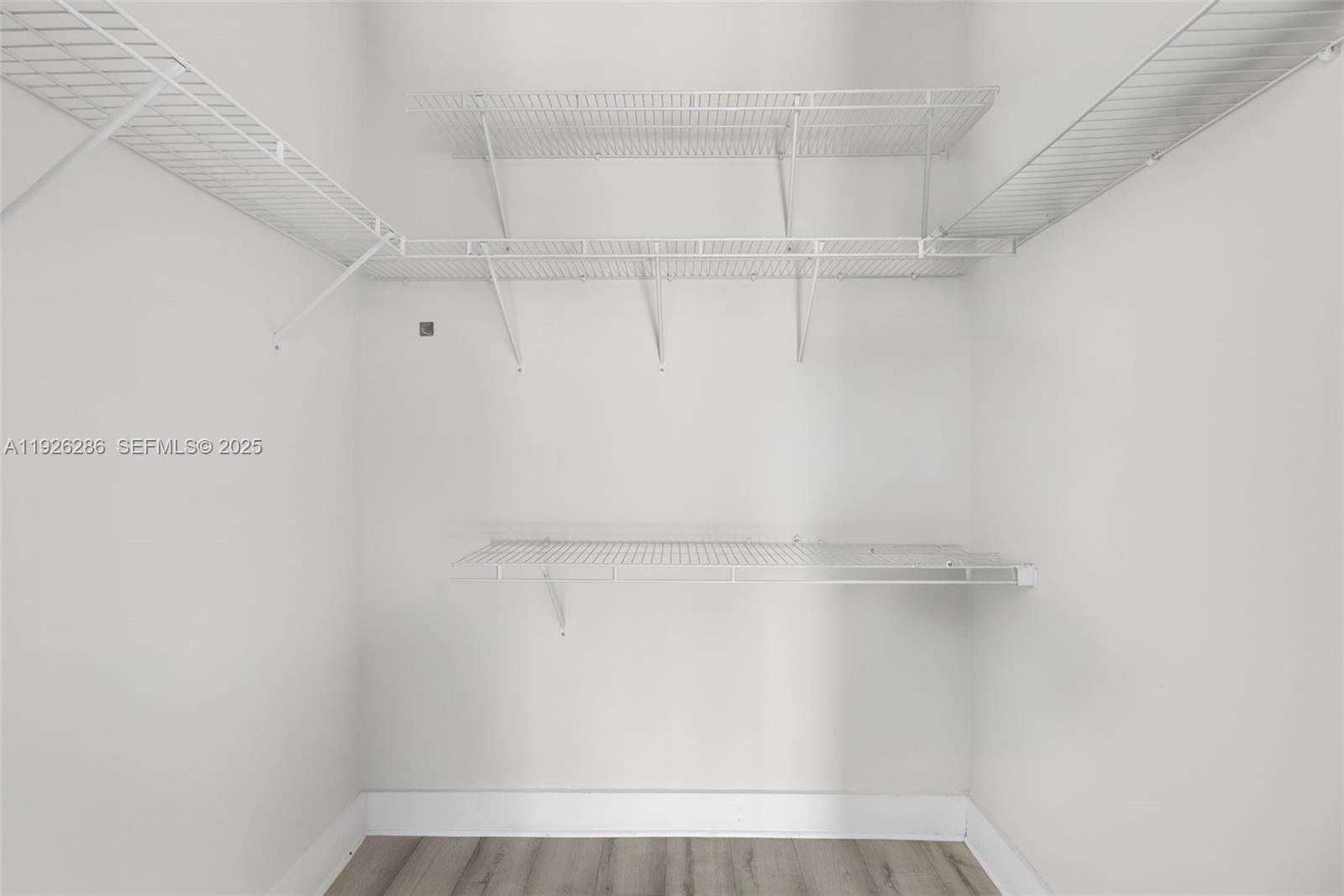 DOWNTOWN DORAL SOUTH PHAS - Residential