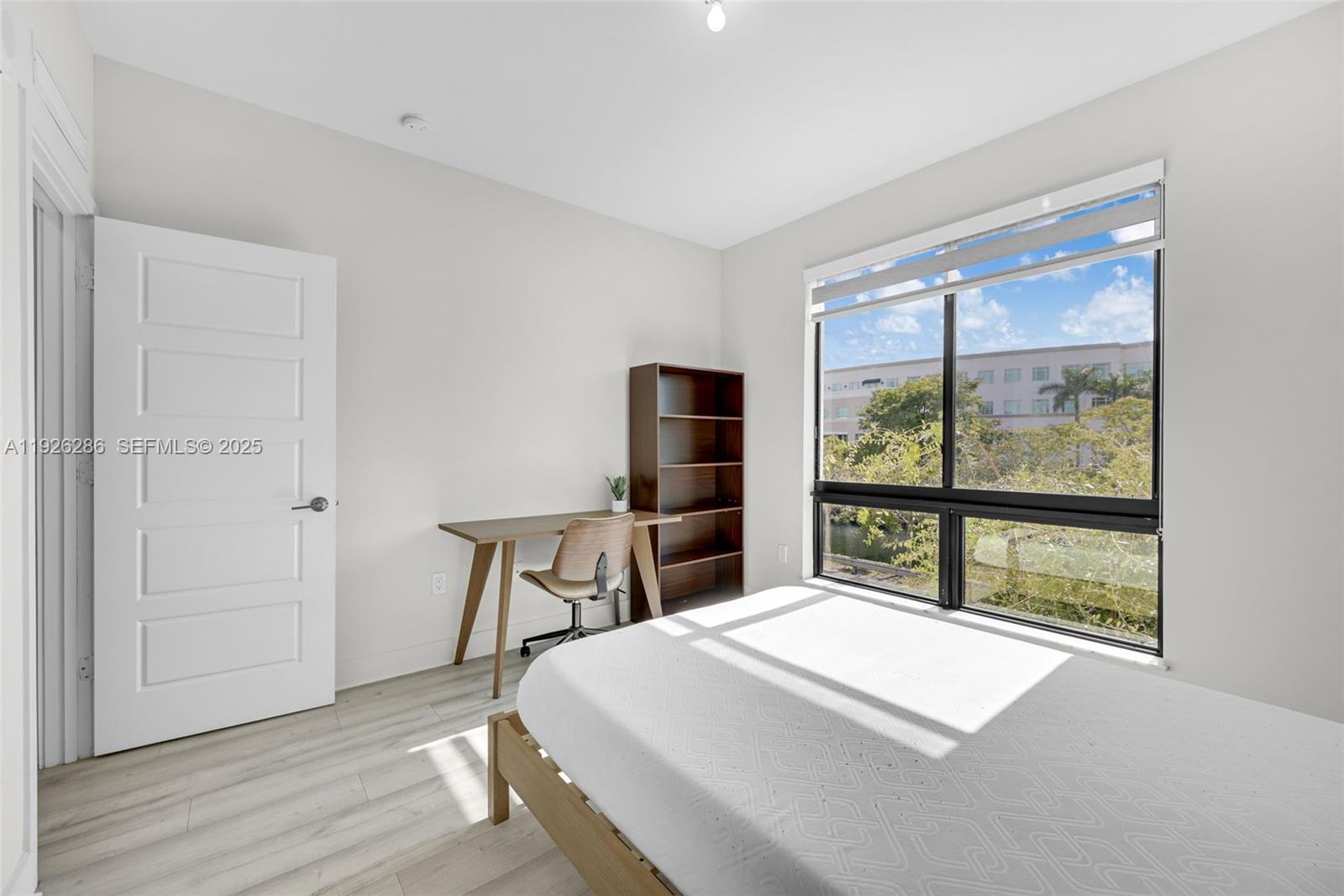 DOWNTOWN DORAL SOUTH PHAS - Residential