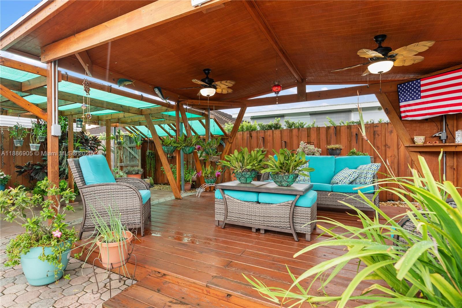 LAGUNA PONDS SEC I - Residential