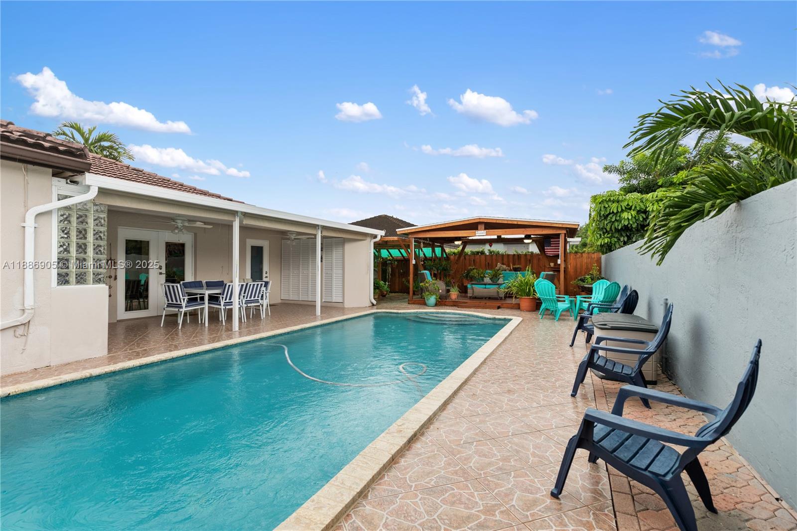 LAGUNA PONDS SEC I - Residential