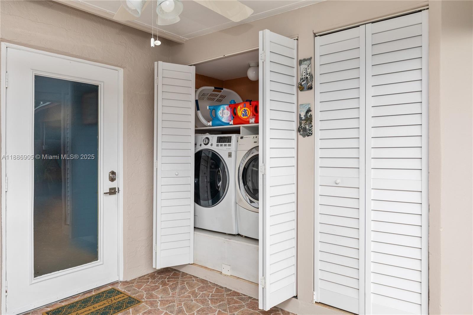 LAGUNA PONDS SEC I - Residential