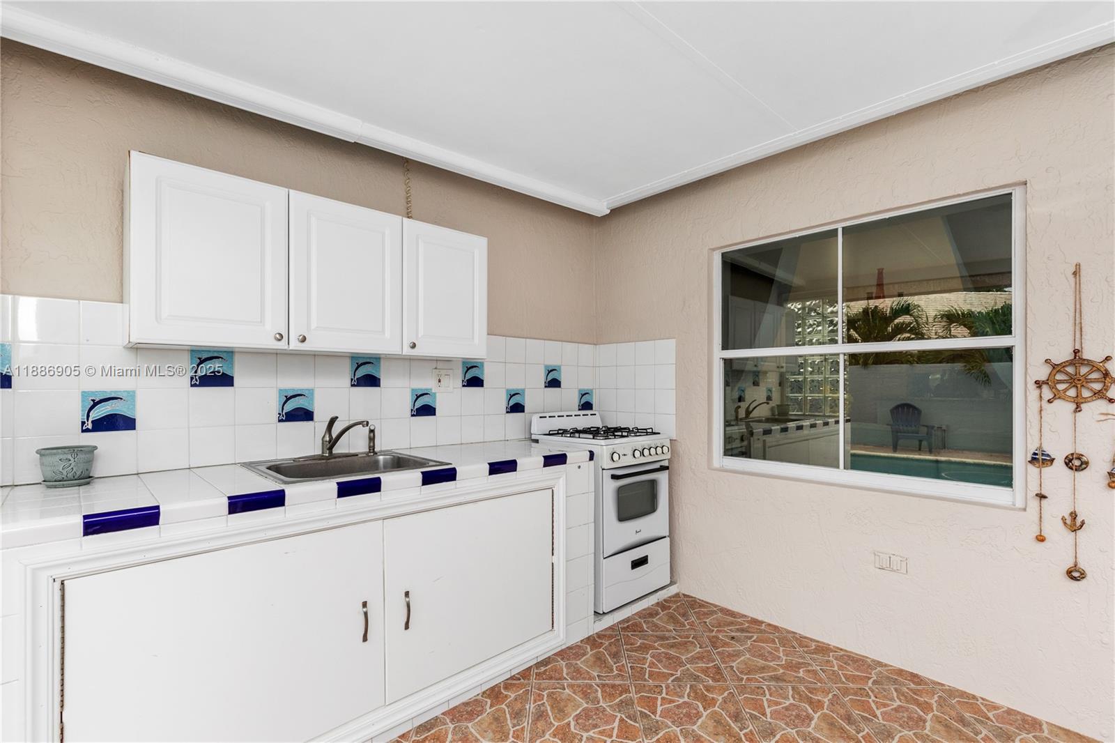 LAGUNA PONDS SEC I - Residential