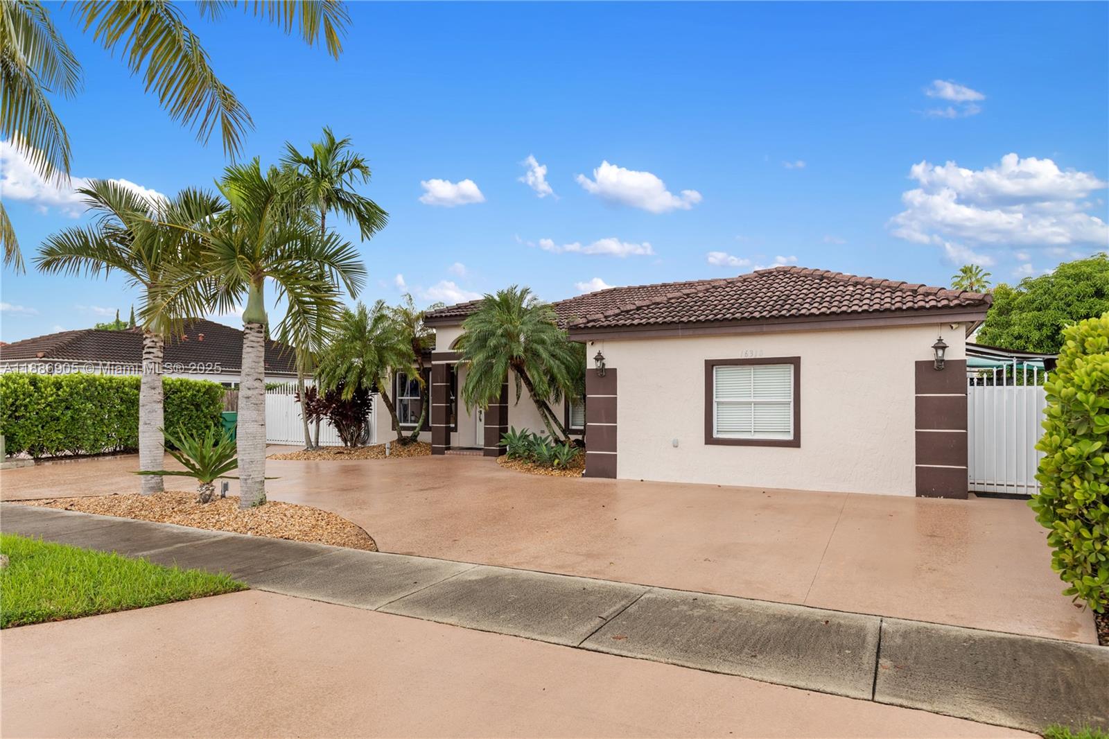 LAGUNA PONDS SEC I - Residential