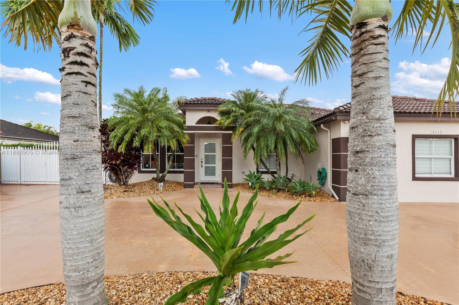 LAGUNA PONDS SEC I - Residential