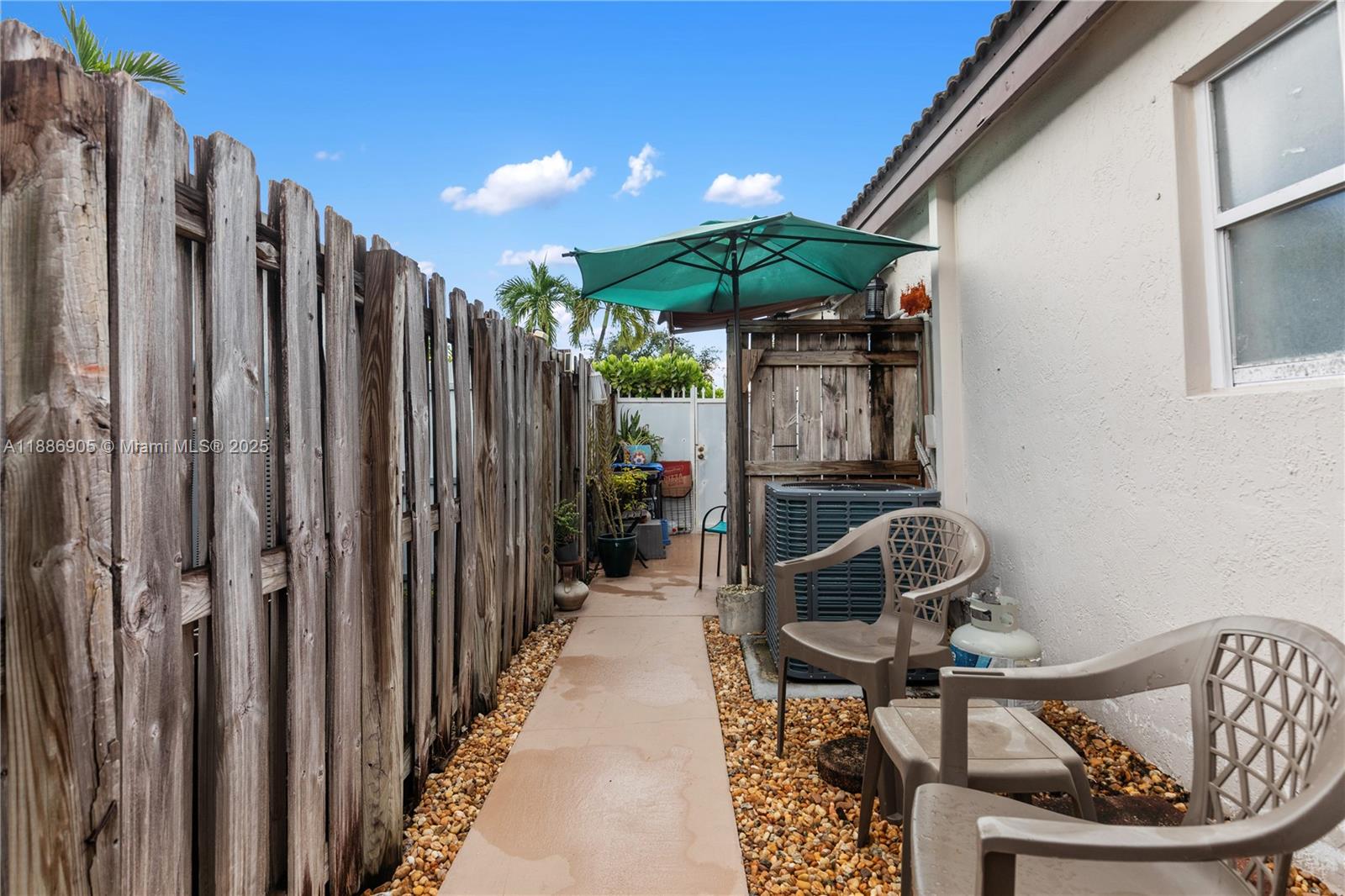 LAGUNA PONDS SEC I - Residential