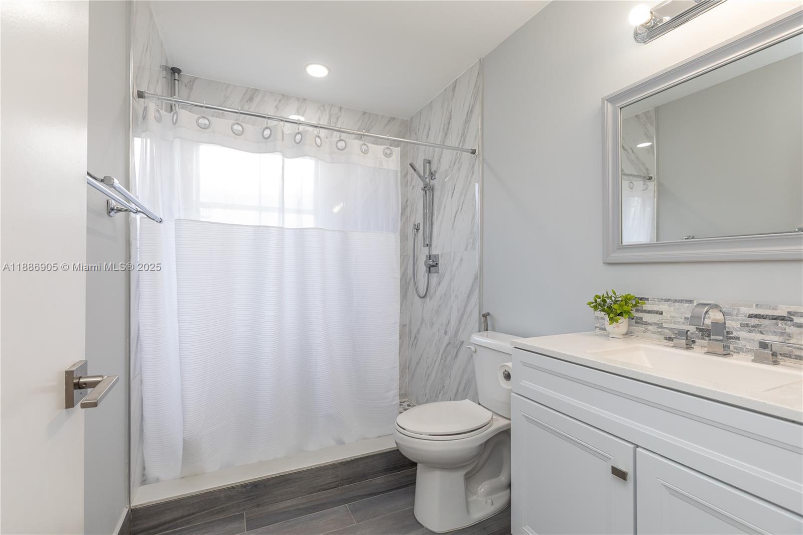 LAGUNA PONDS SEC I - Residential