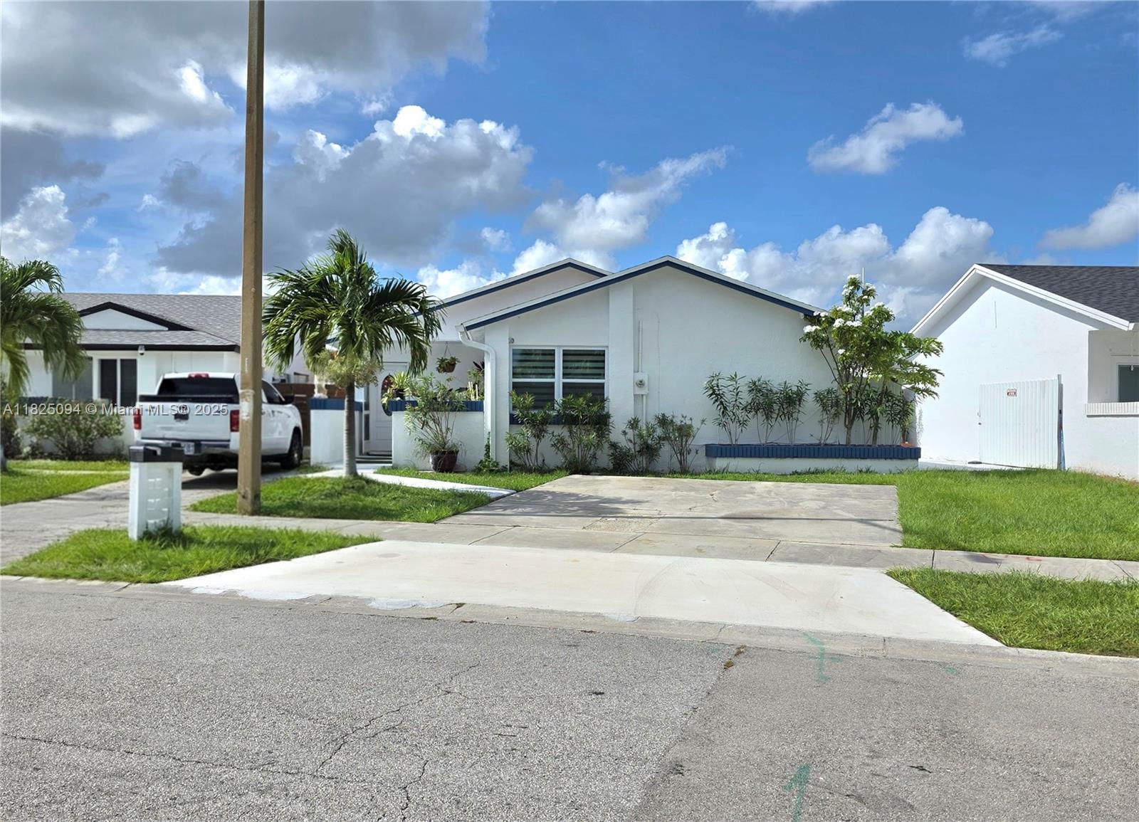 12307 SW 195th Ter 12307