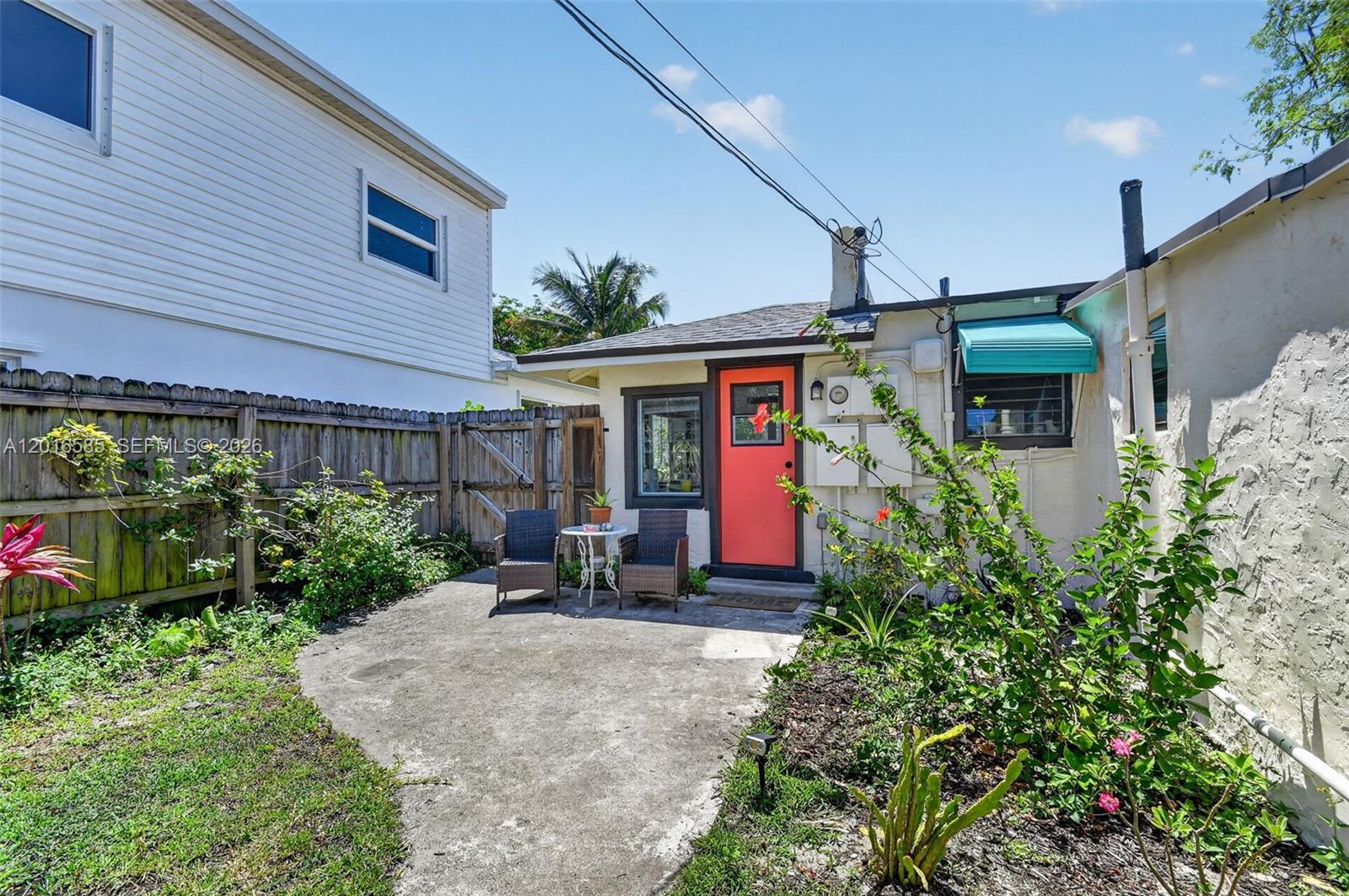 LAKE WORTH TOWN OF - Residential