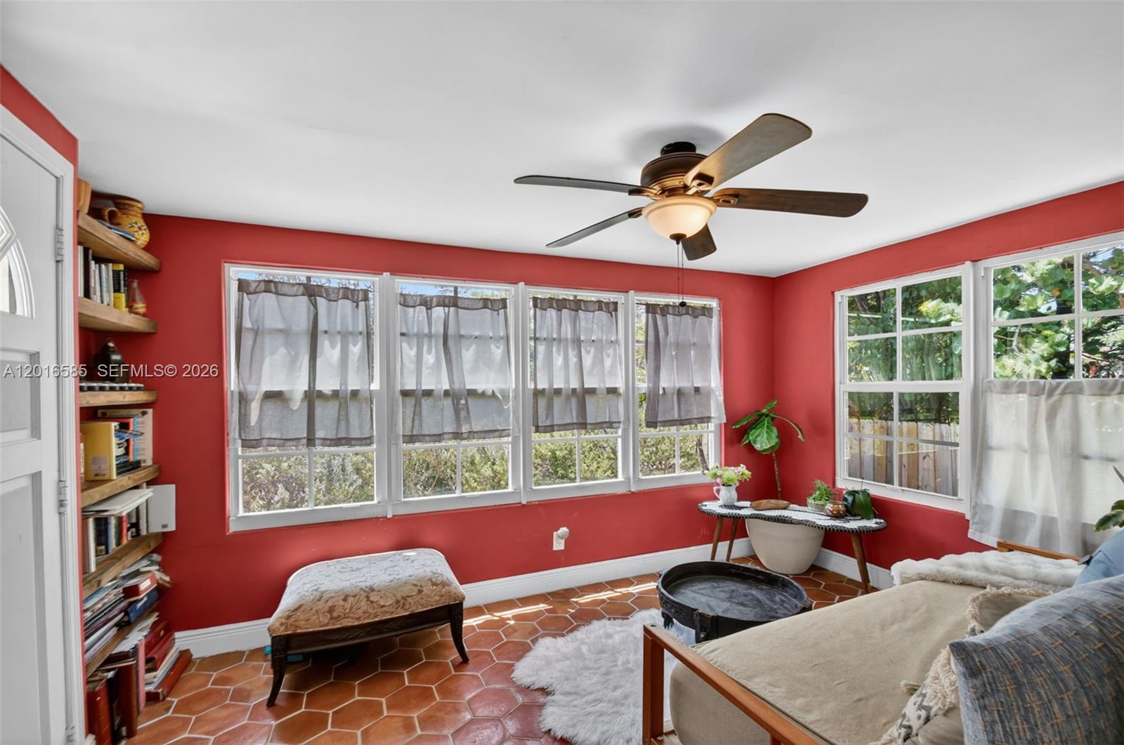 LAKE WORTH TOWN OF - Residential