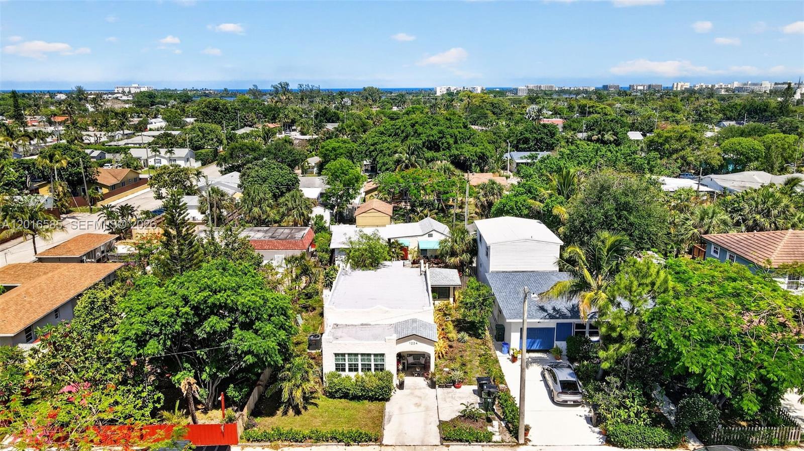 LAKE WORTH TOWN OF - Residential