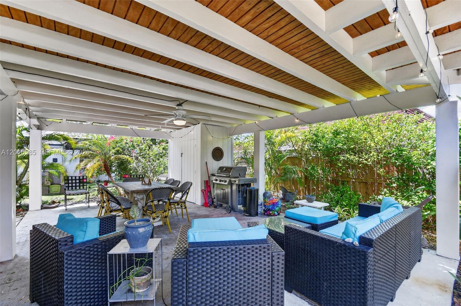 LAKE WORTH TOWN OF - Residential