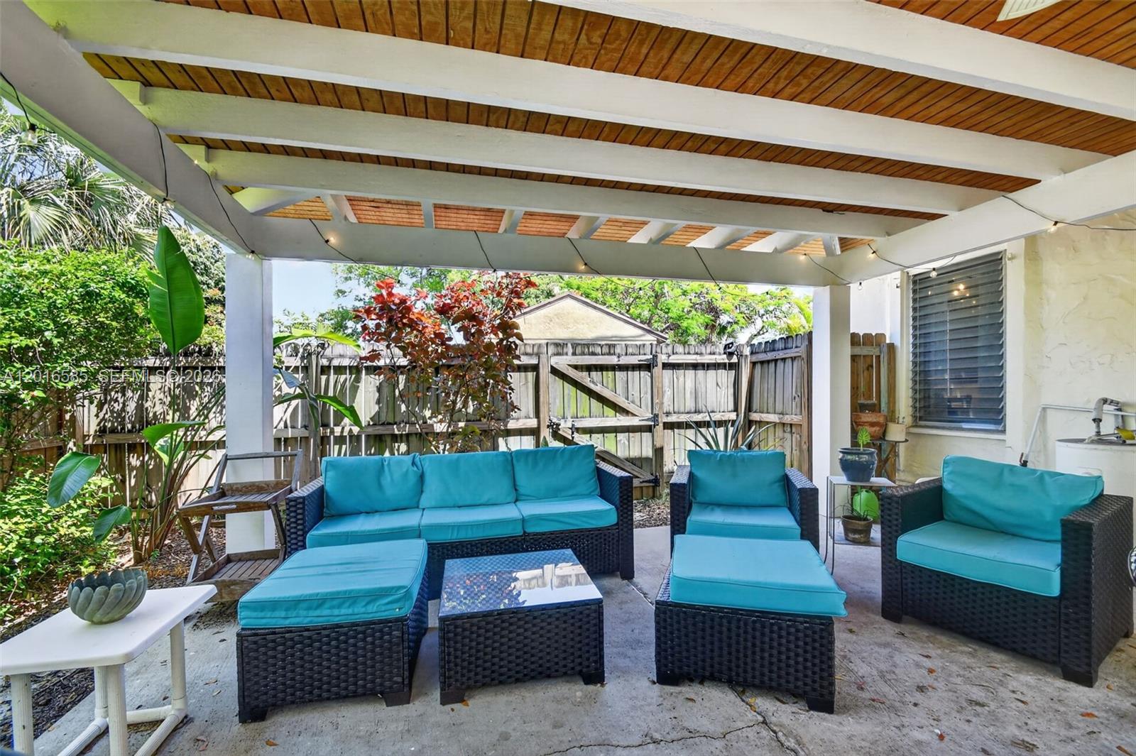 LAKE WORTH TOWN OF - Residential