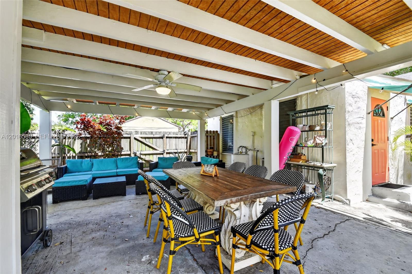 LAKE WORTH TOWN OF - Residential