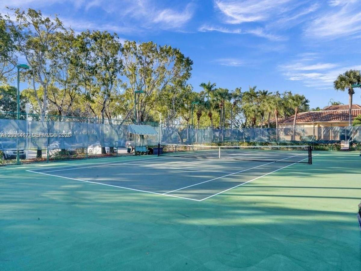 PEMBROKE ISLES V - Residential Lease