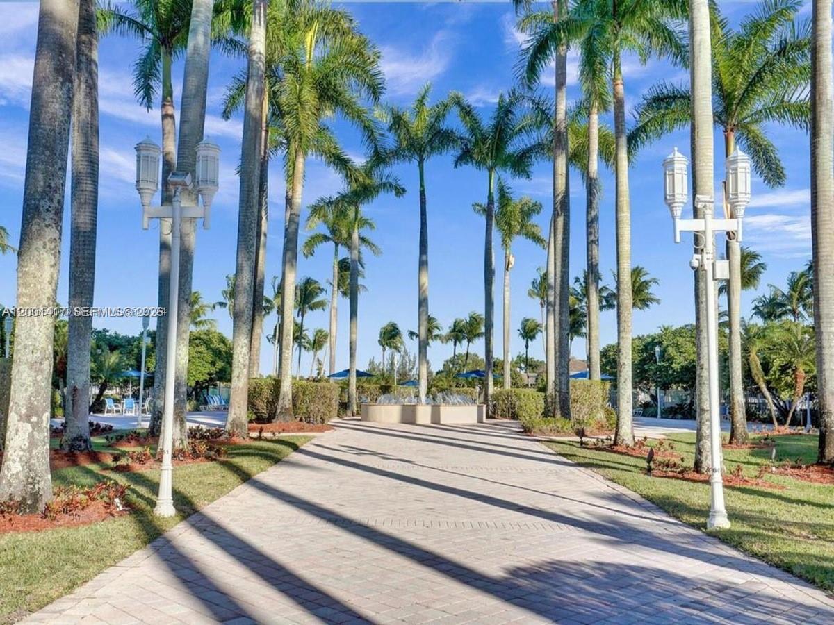 PEMBROKE ISLES V - Residential Lease