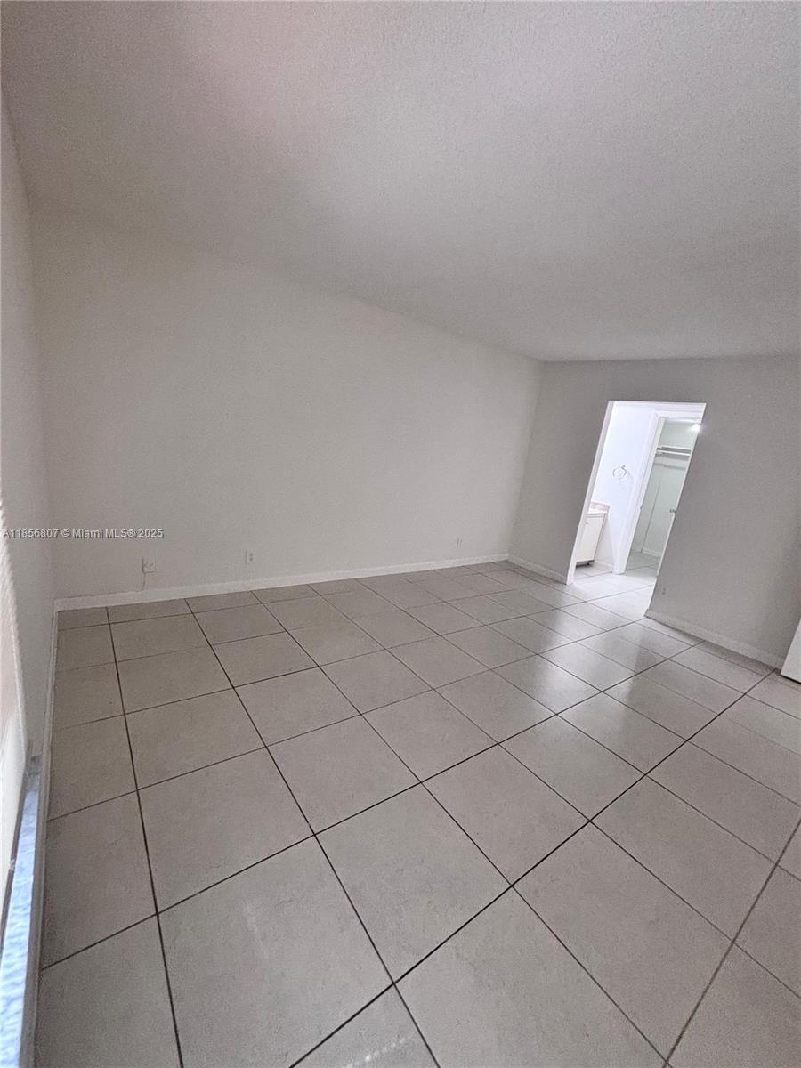 LAGO WEST B CONDOMINIUM - Residential Lease