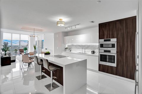 851 NE 1st Ave 1801 Miami FL 33132