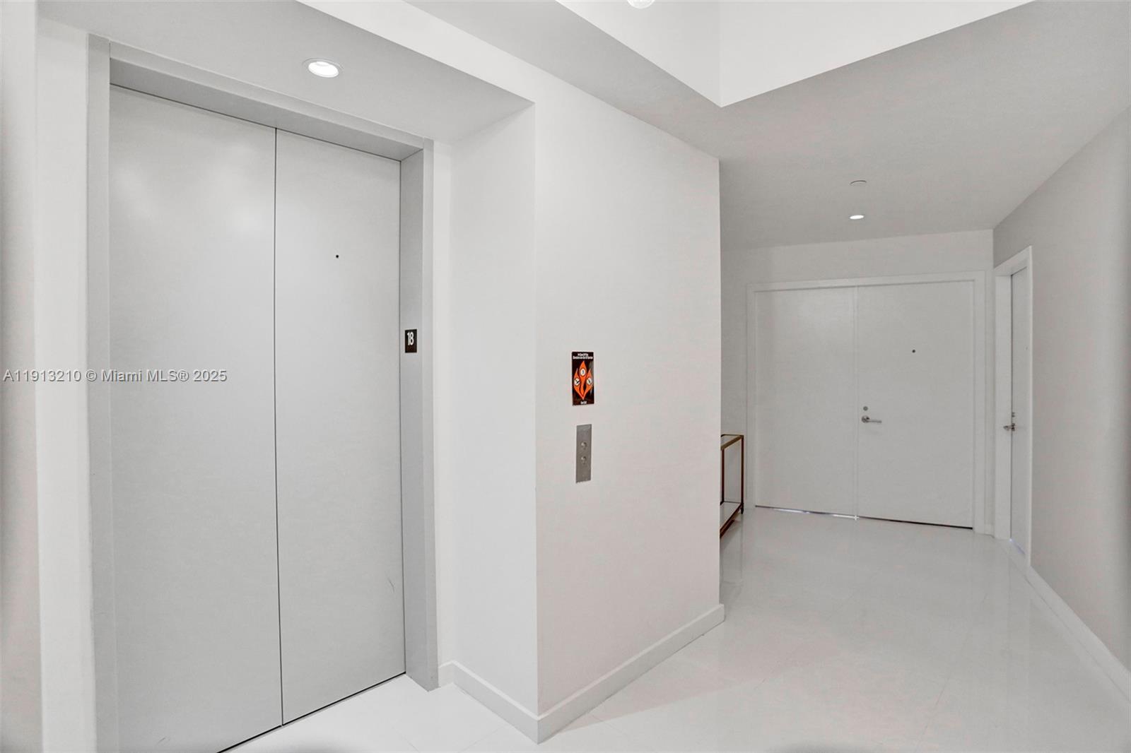 PARAMOUNT MIAMI WORLDCENT - Residential Lease