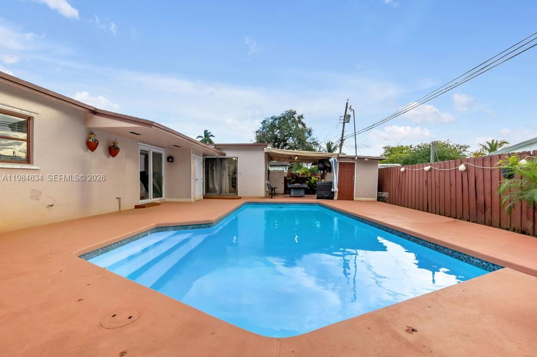 Hollywood East - Residential