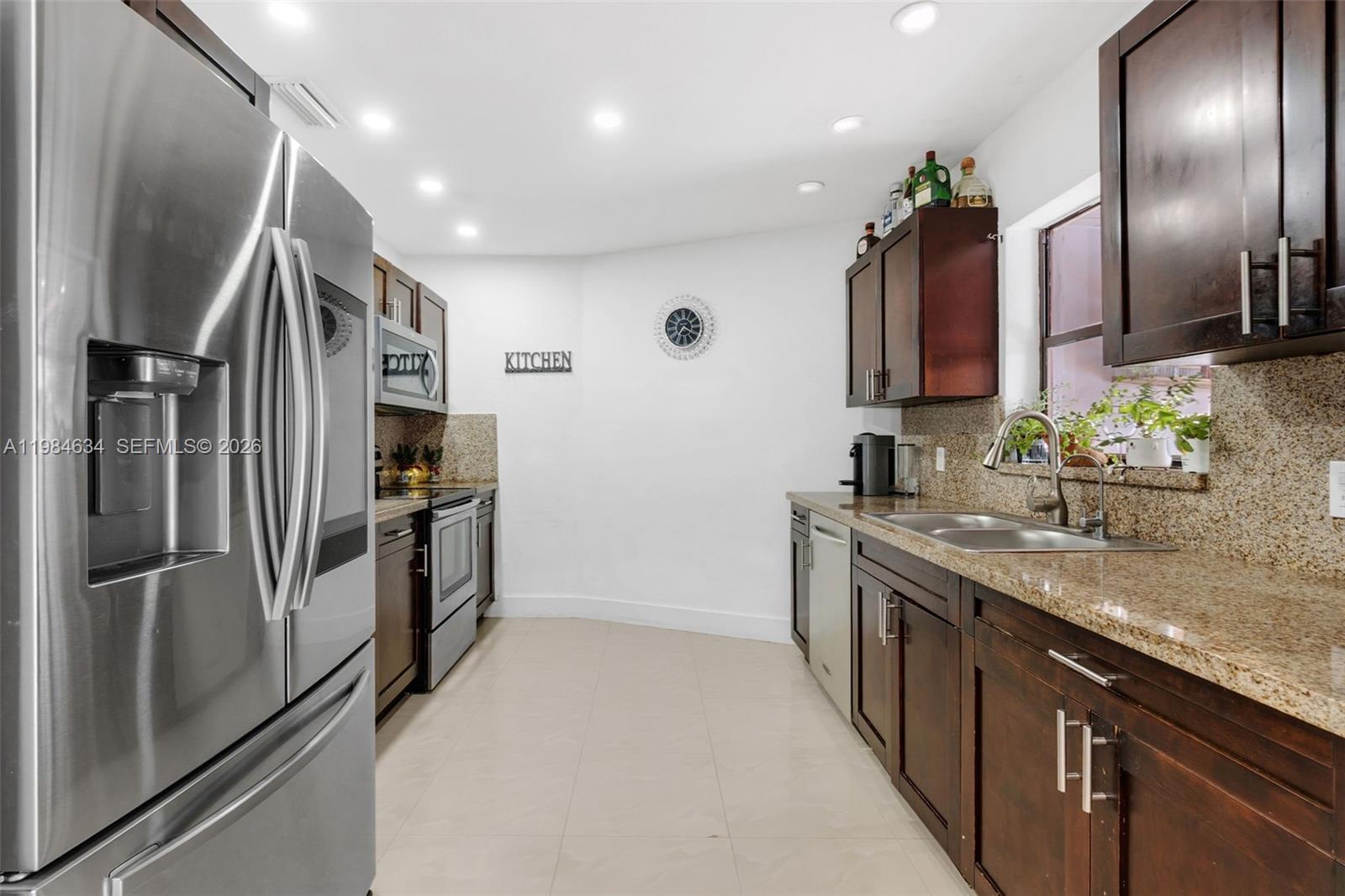 Hollywood East - Residential