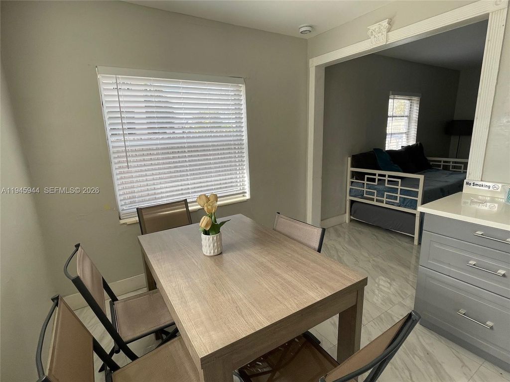 Photo of Hollywood, FL 33020 (MLS # A11945944)