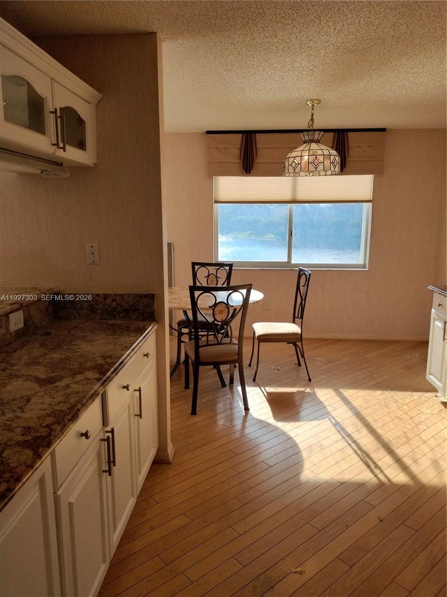 GRANVILLE CONDOMINIUM F - Residential