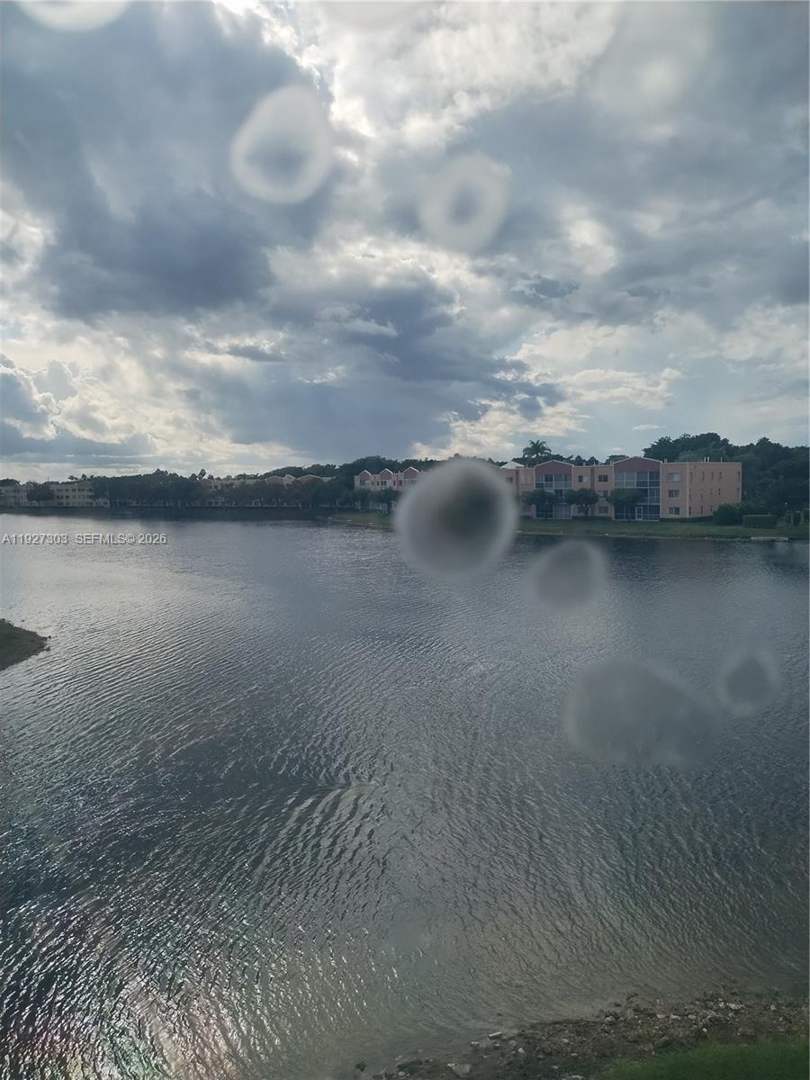 GRANVILLE CONDOMINIUM F - Residential