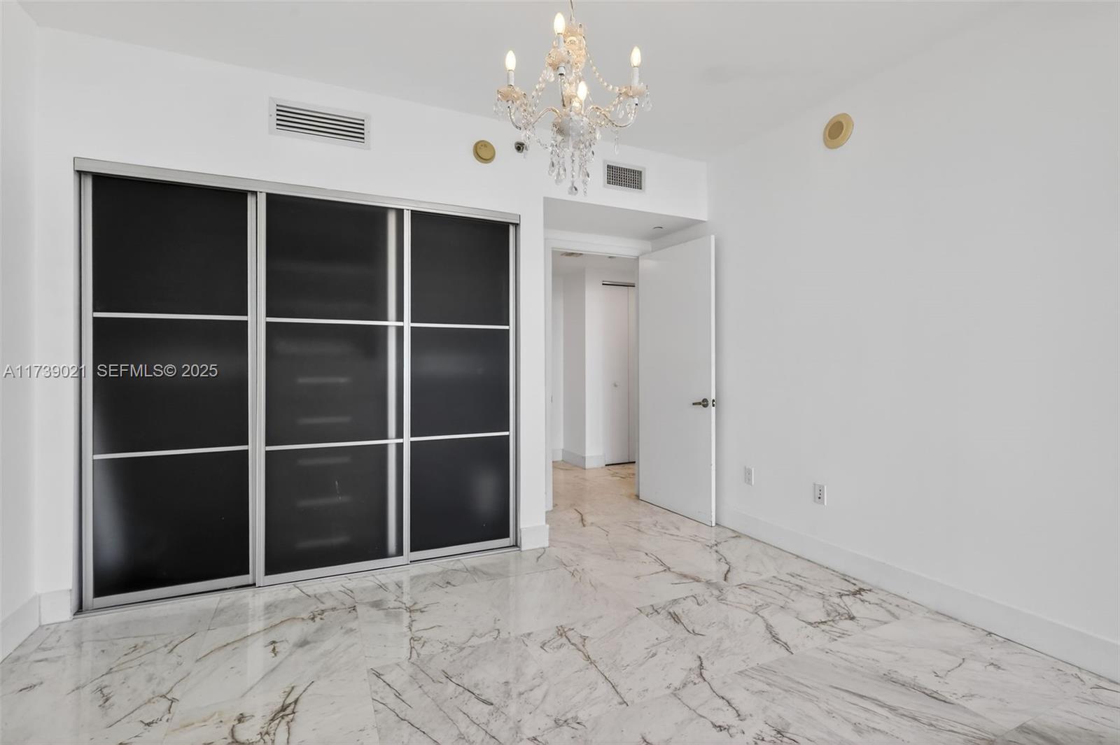 ICON BRICKELL CONDO NO 3 - Residential