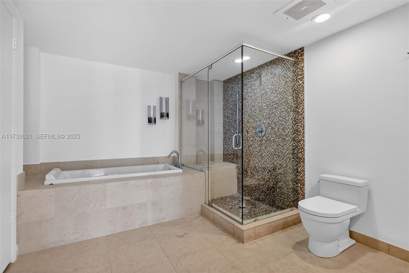 ICON BRICKELL CONDO NO 3 - Residential