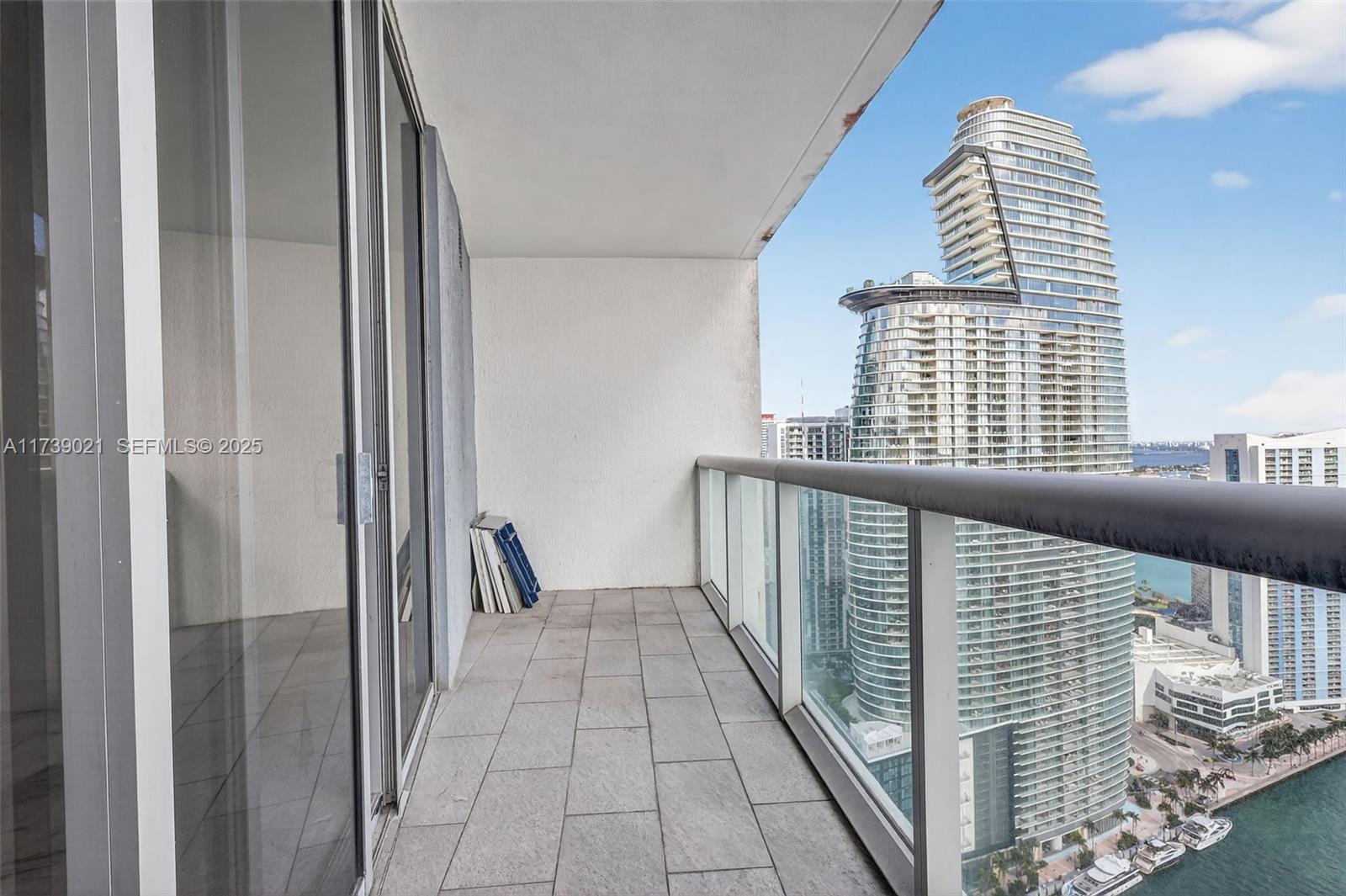 ICON BRICKELL CONDO NO 3 - Residential